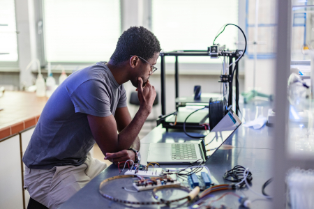 Two Charles Darwin University (CDU) projects have received Australian Government funding as part of the Australian Government’s National Industry PhD program. 