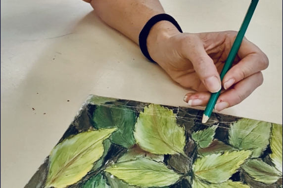 Arts immersion program drawing with Debbie Walter