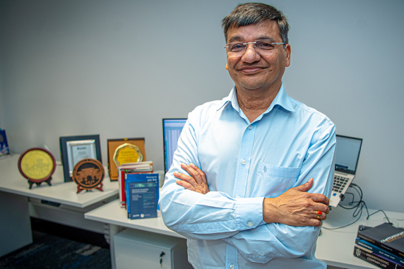 Dr Rakesh Gupta